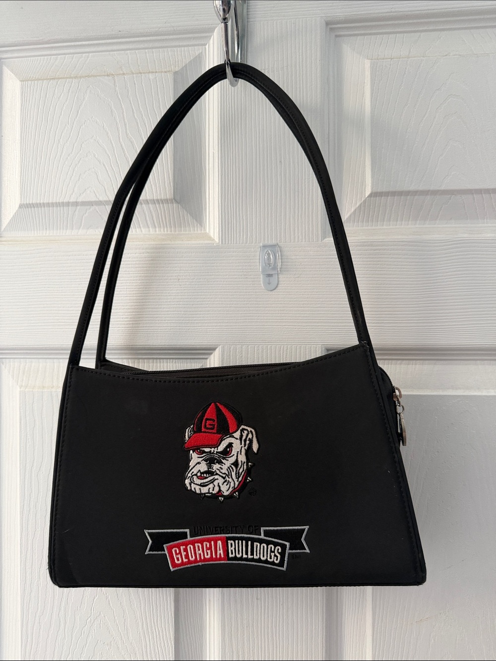 Black Georgia Bulldogs Embroidered Shoulder Bag